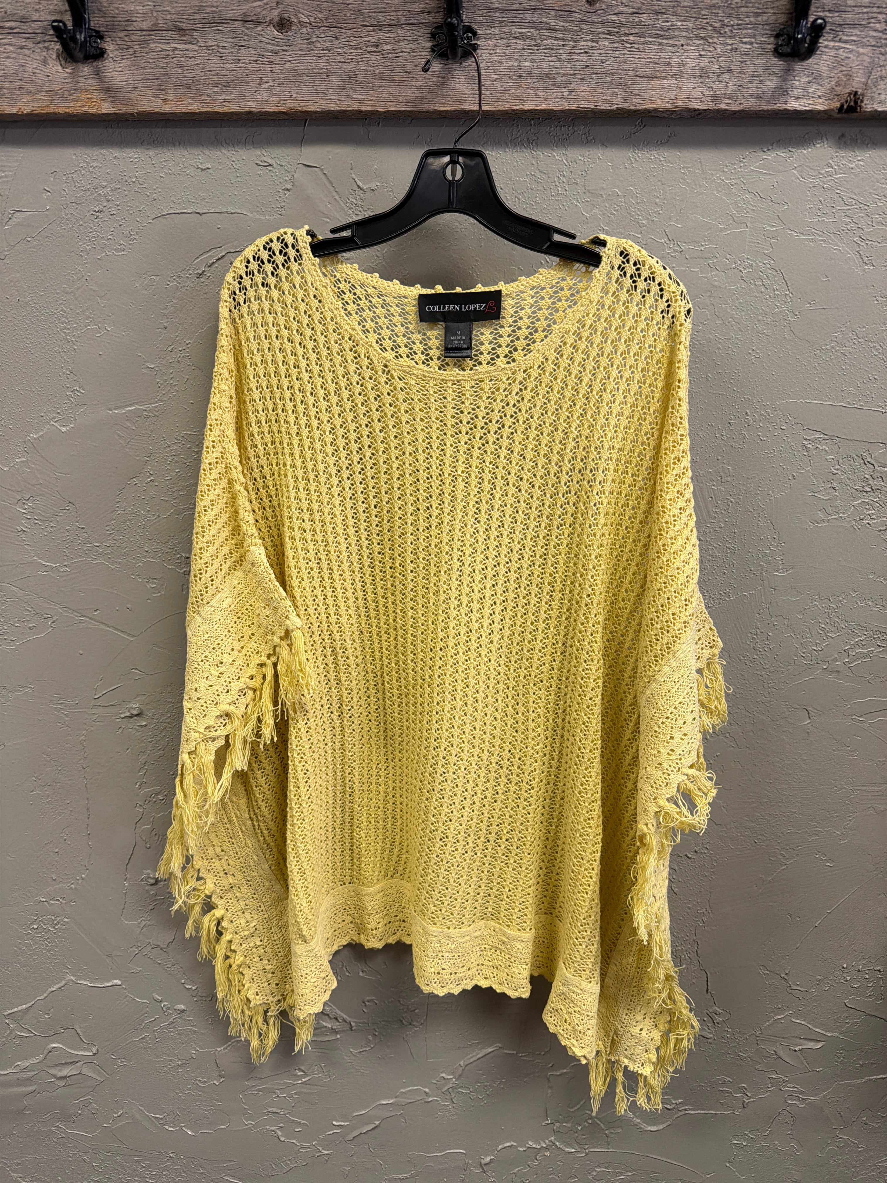 NWOT Colleen Lopez Crochet Poncho