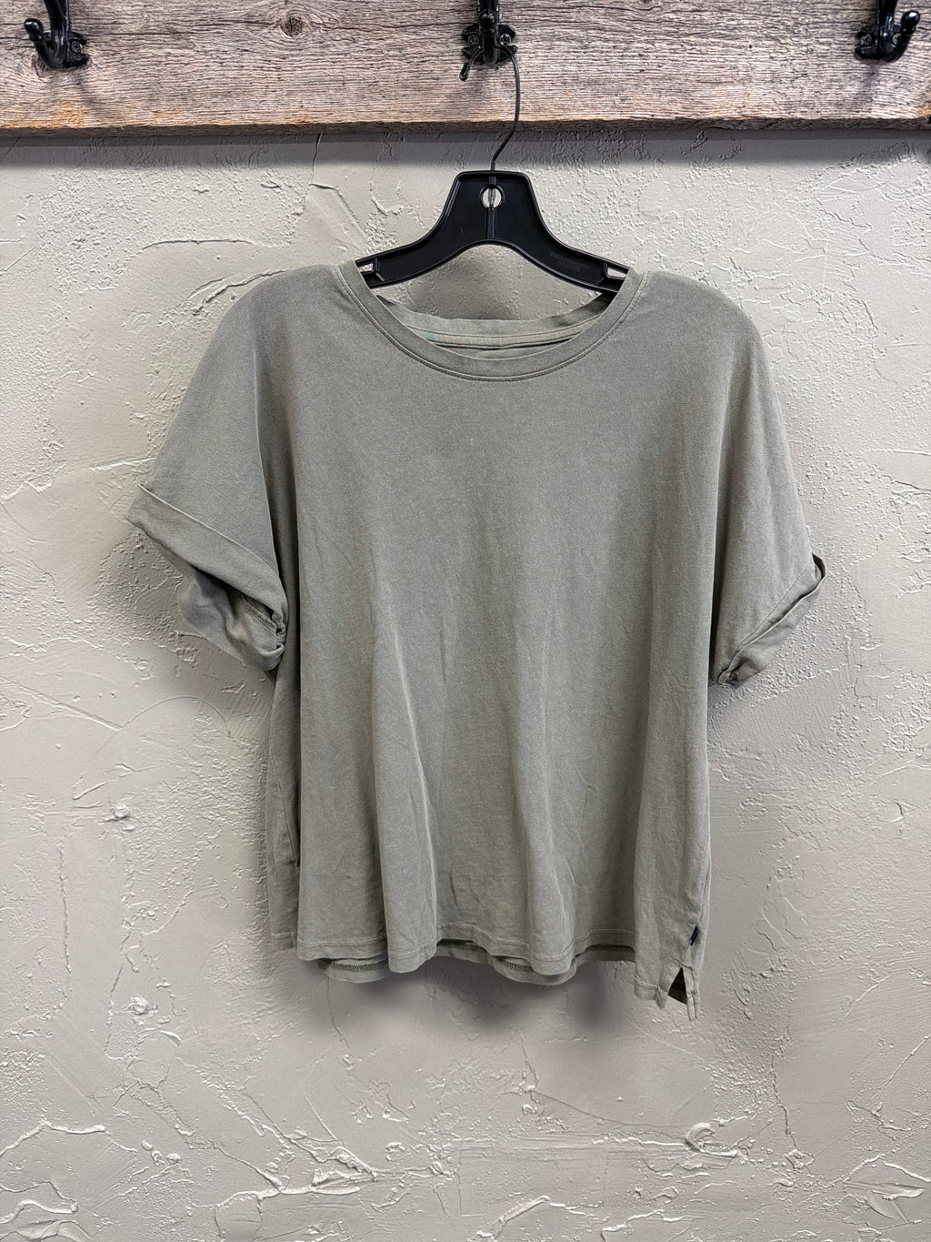 NWOT Gap Washed Crewneck Tee