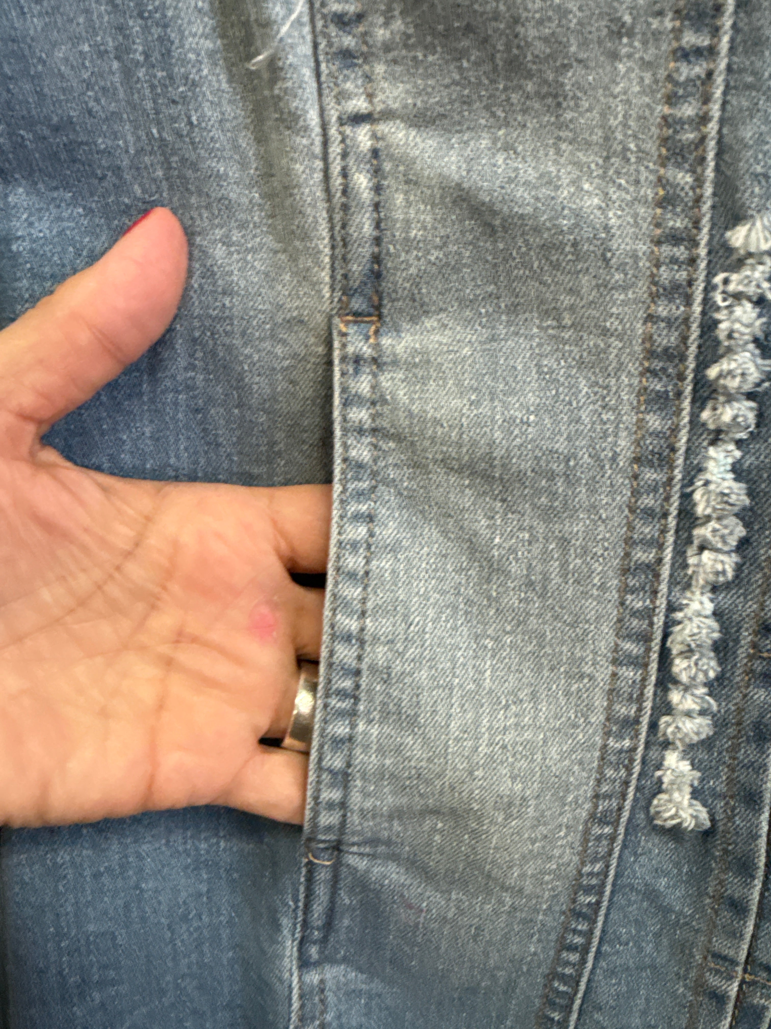 NWOT Indigo Thread Frayed Hem Denim Jacket
