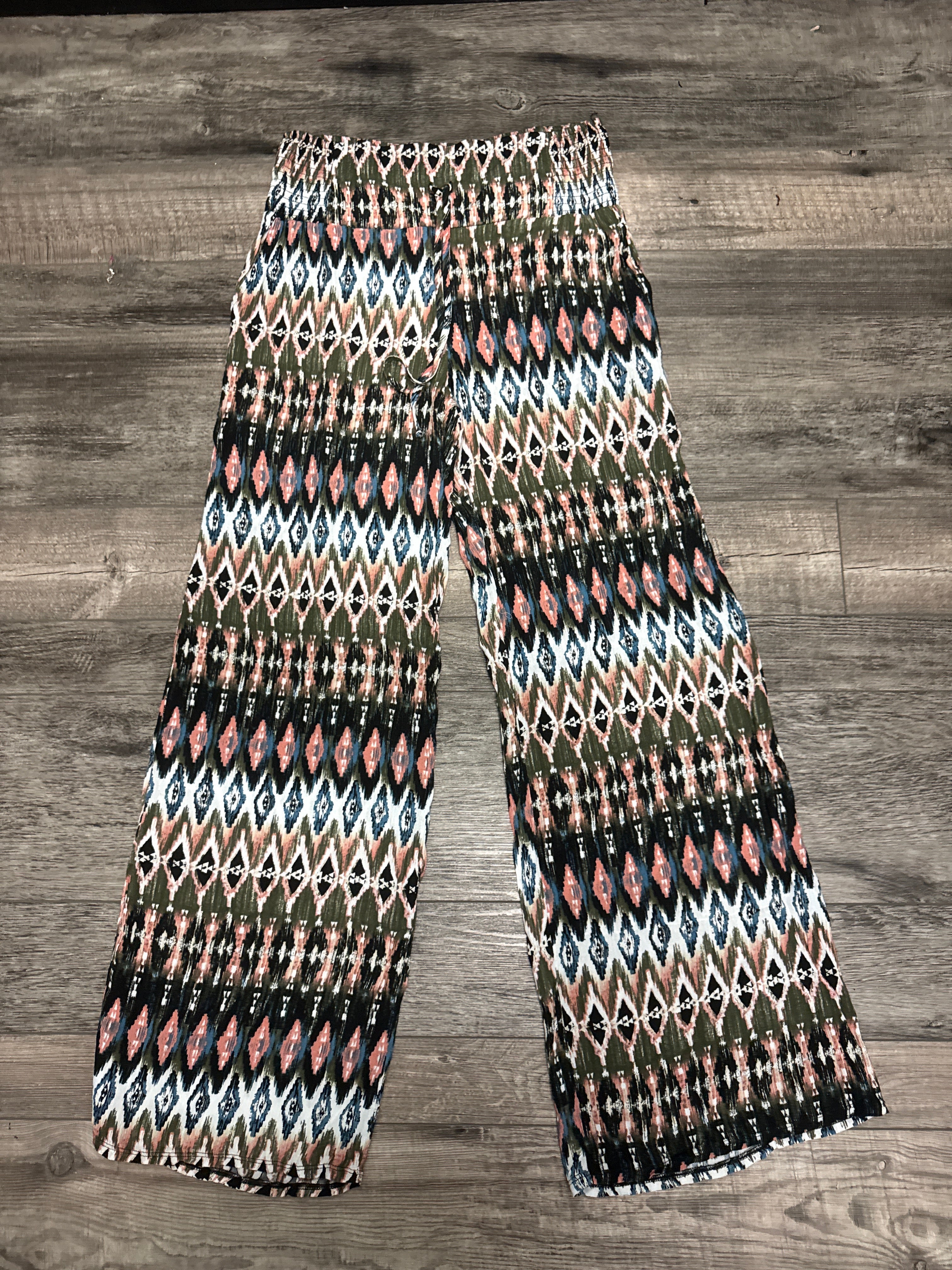 NWOT Peace & Pearls Wide-Leg Pant (org$55)