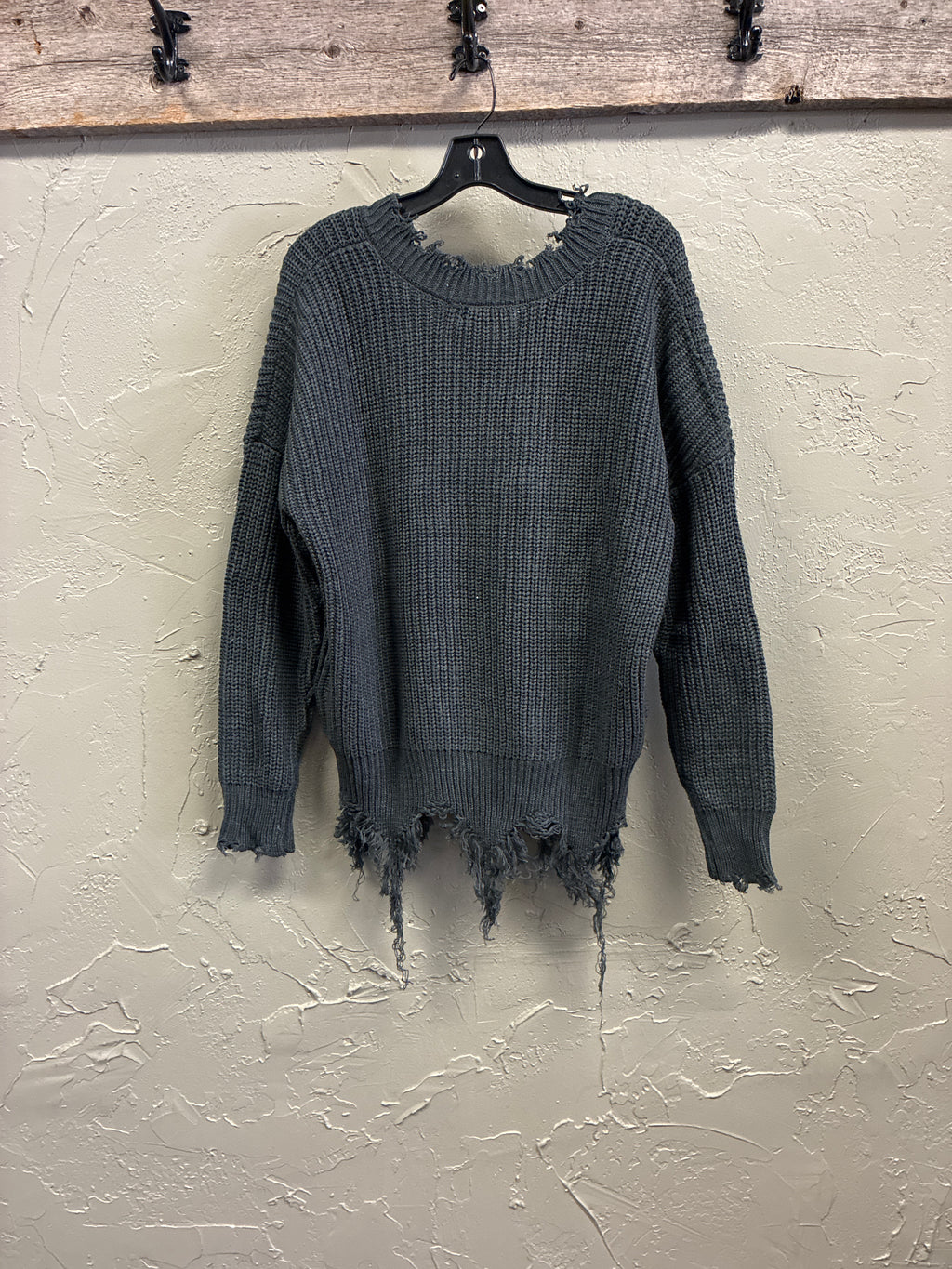 NWOT Indigo Thread Frayed Edge Sweater (org$58)