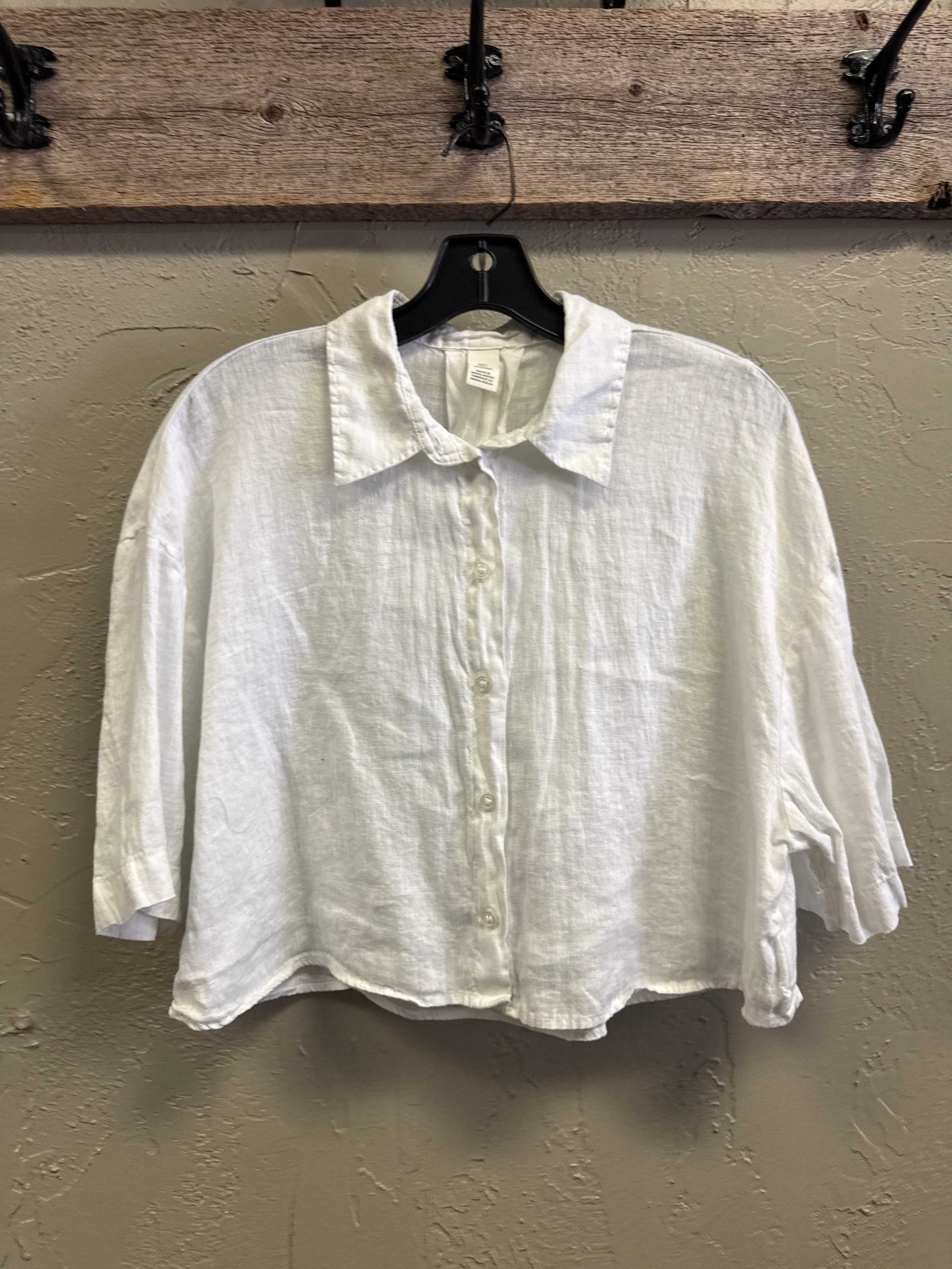 Breezy Cropped Linen Shirt