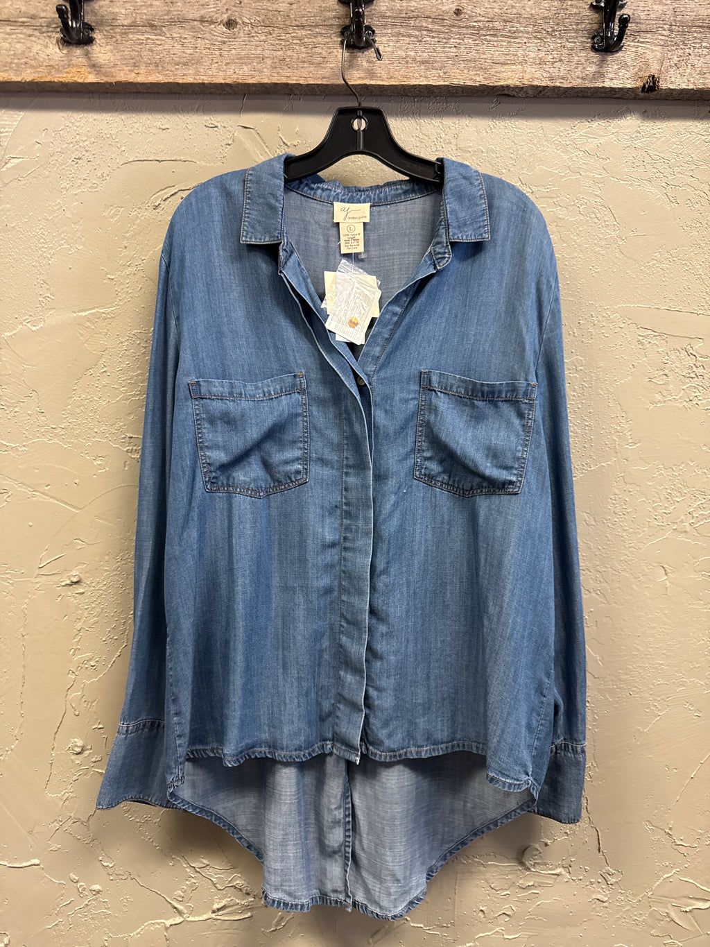 NWT AJ Split Back Chambray Shirt (org$68)