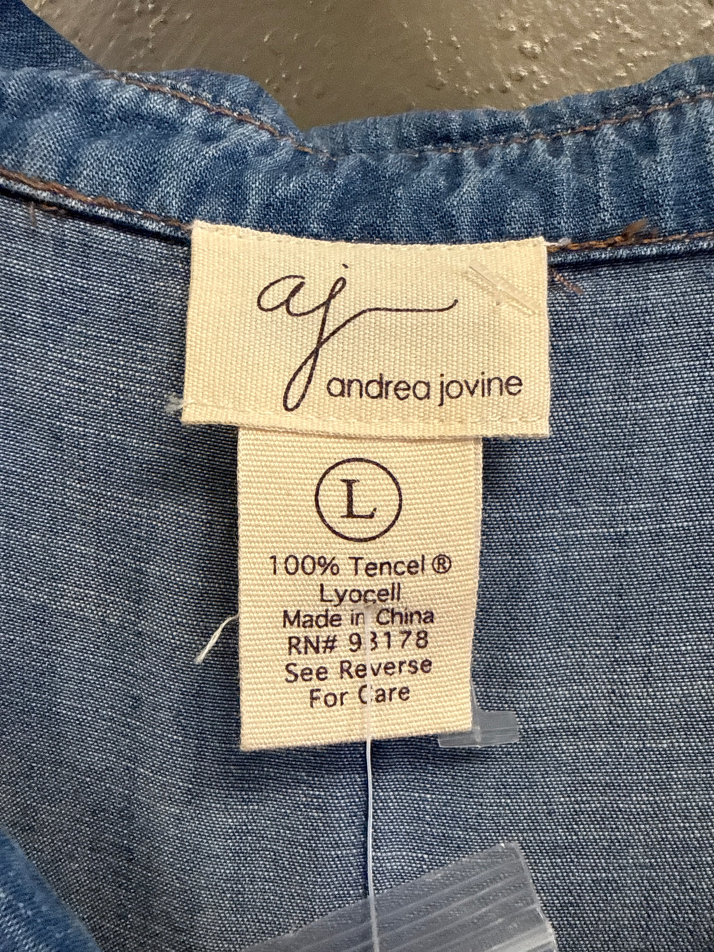 NWT AJ Split Back Chambray Shirt (org$68)