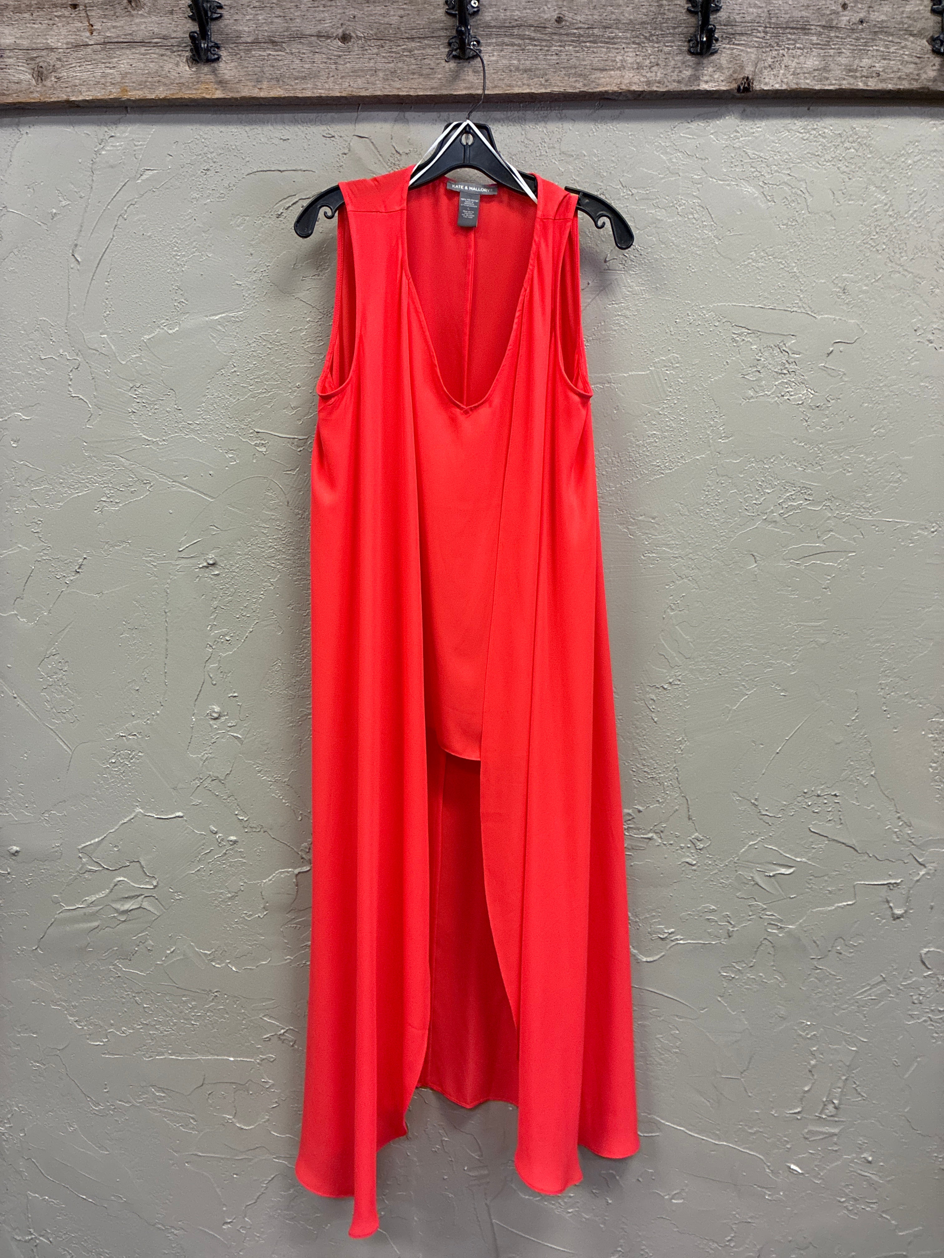 NWOT Kate & Mallory Sleeveless High-Low Top (org$59)