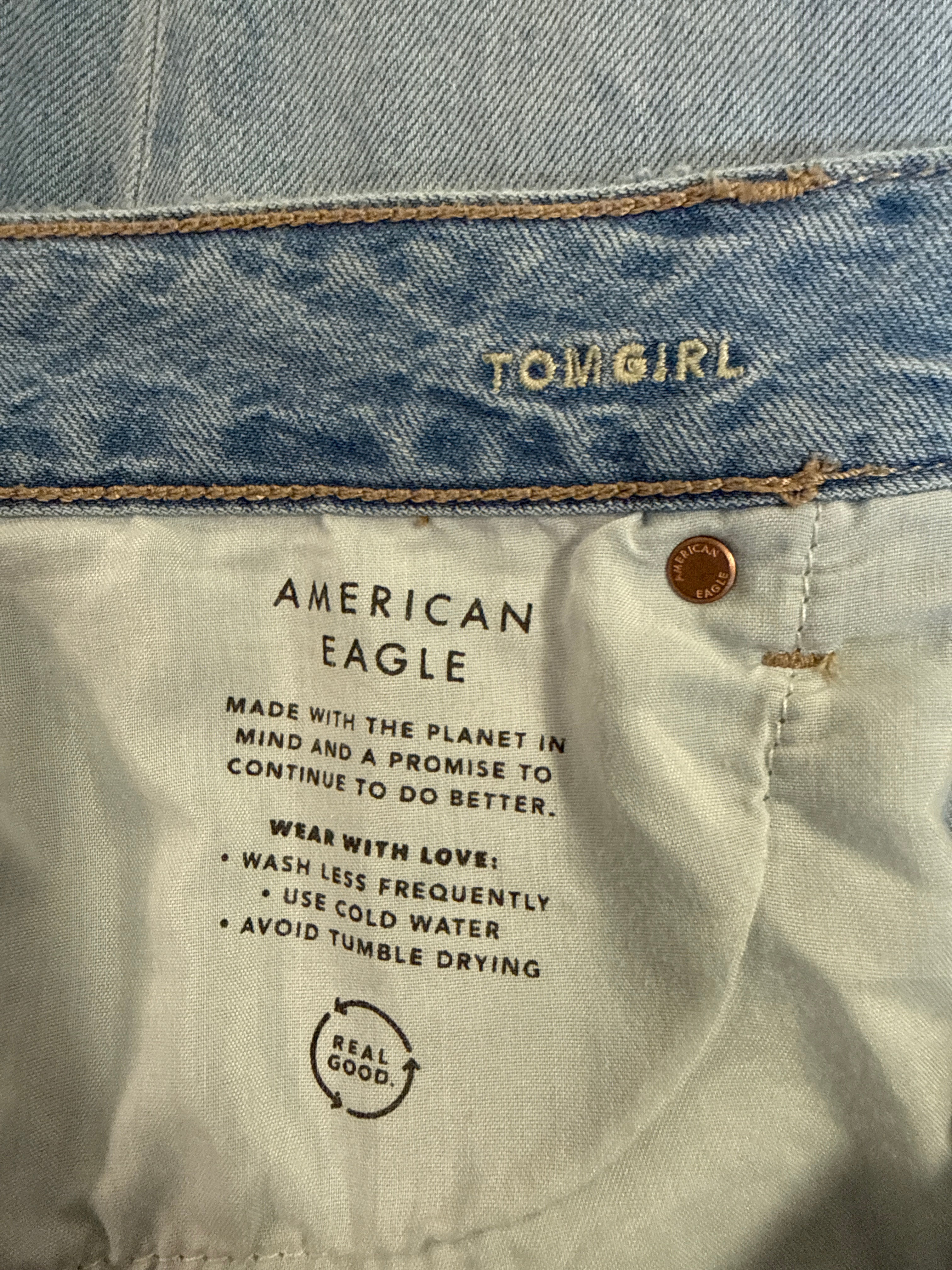 American Eagle Tomgirl Jean