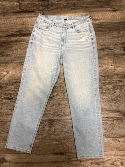 American Eagle Mom Jean