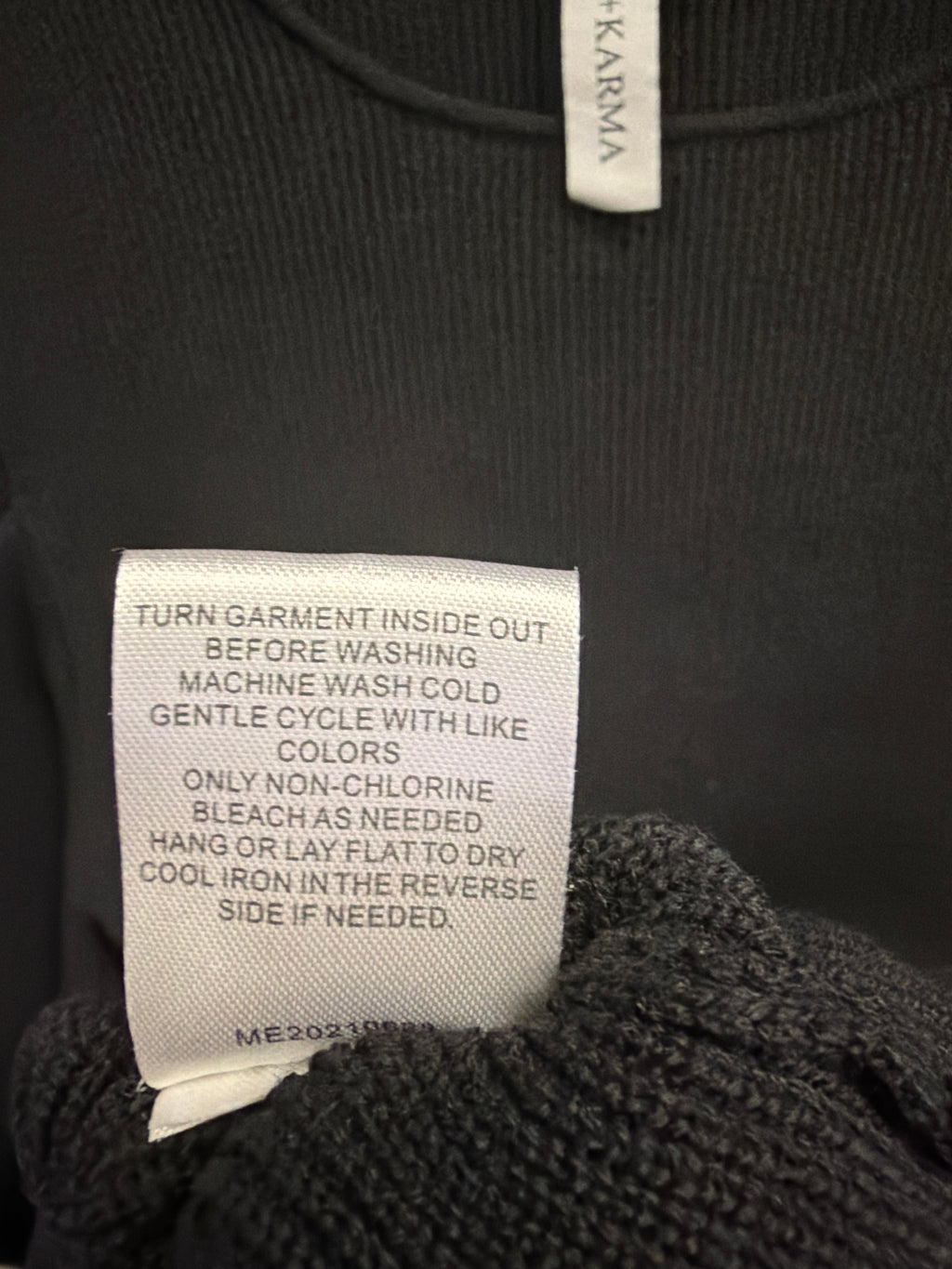 Grace & Karma Drama-Sleeve Pullover