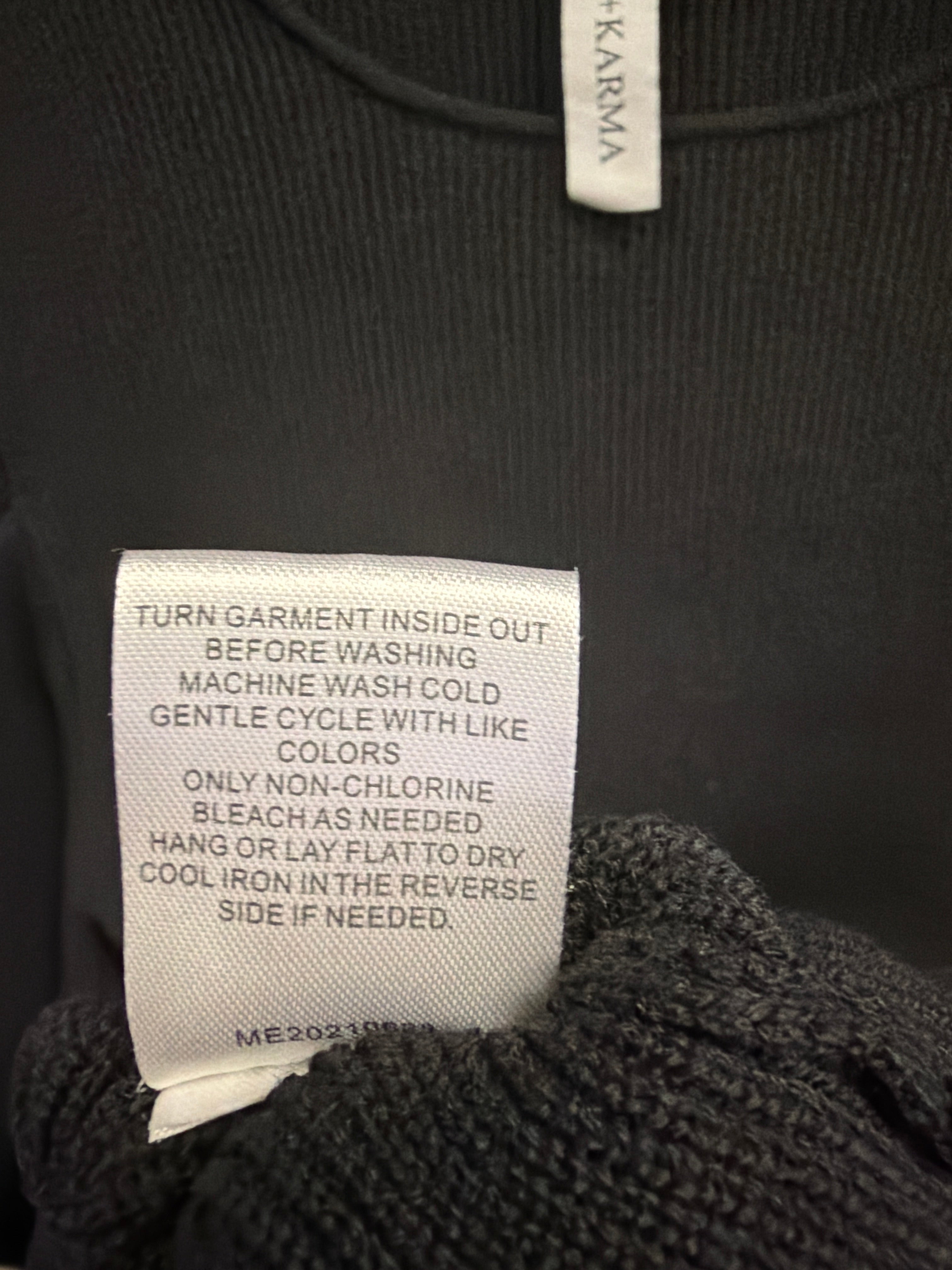 Grace & Karma Drama-Sleeve Pullover