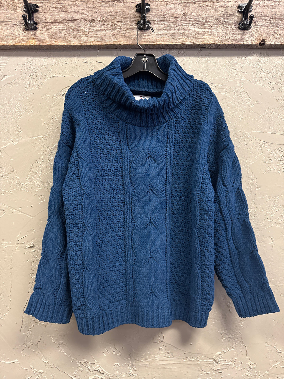 NWOT oSo Cable-Knit Sweater (org$60)