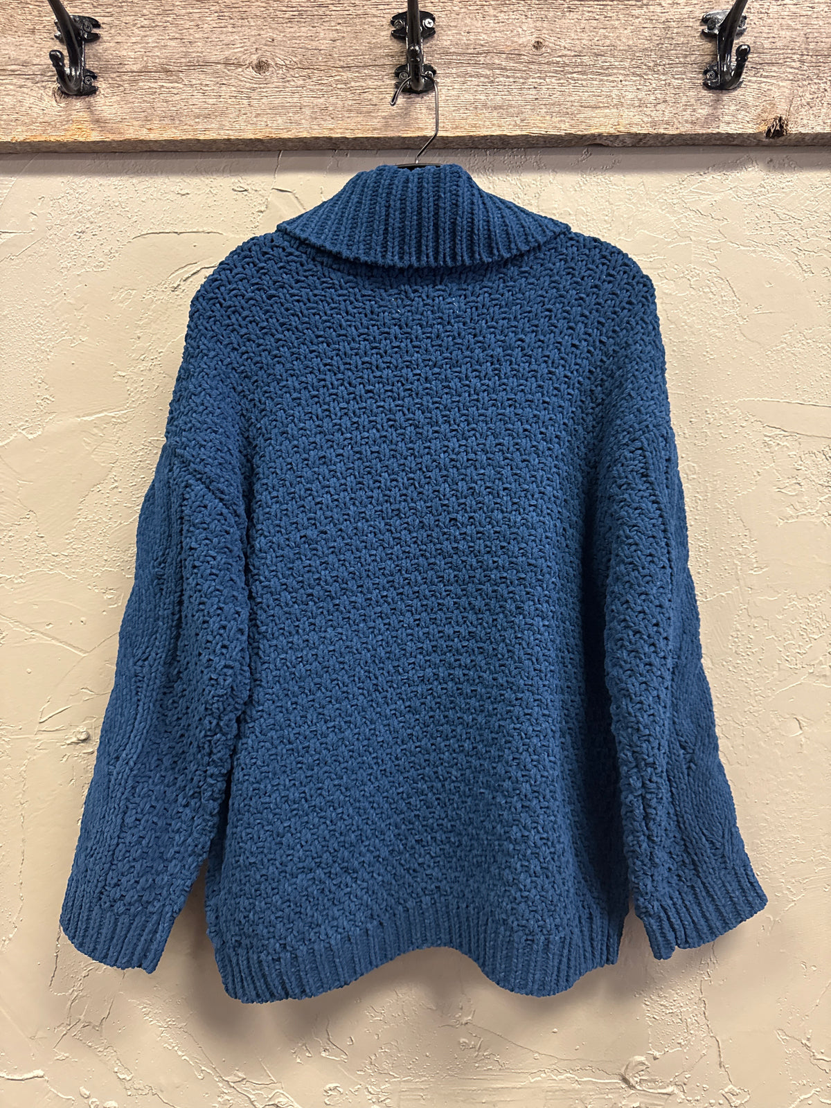 NWOT oSo Cable-Knit Sweater (org$60)