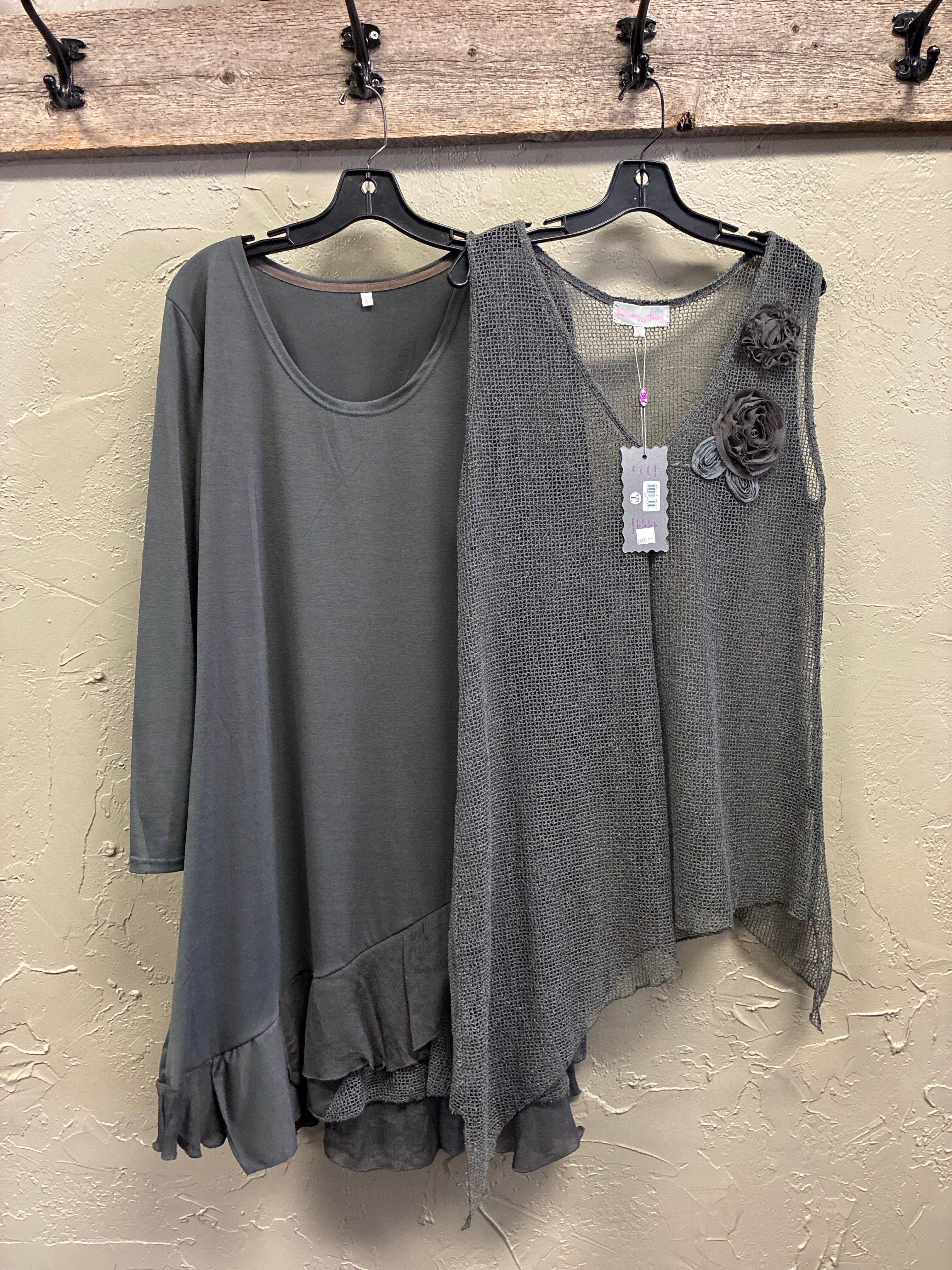 NWT Pretty Angel Layered Tunic (org$55)