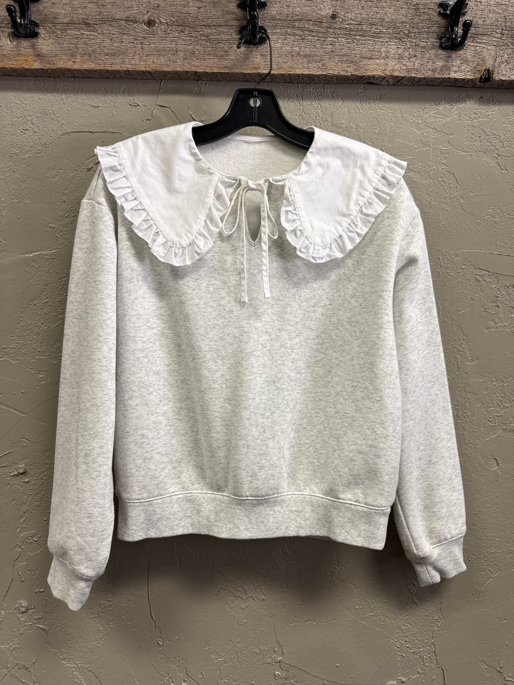 Collared Pullover Sweatshirt