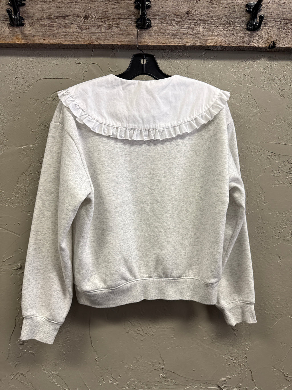 Collared Pullover Sweatshirt