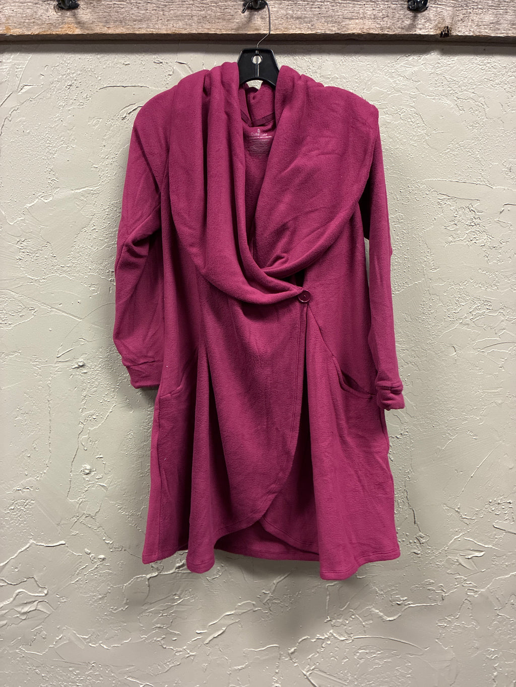 NWOT Cuddl Duds Fleecewear Wrap (org$54)