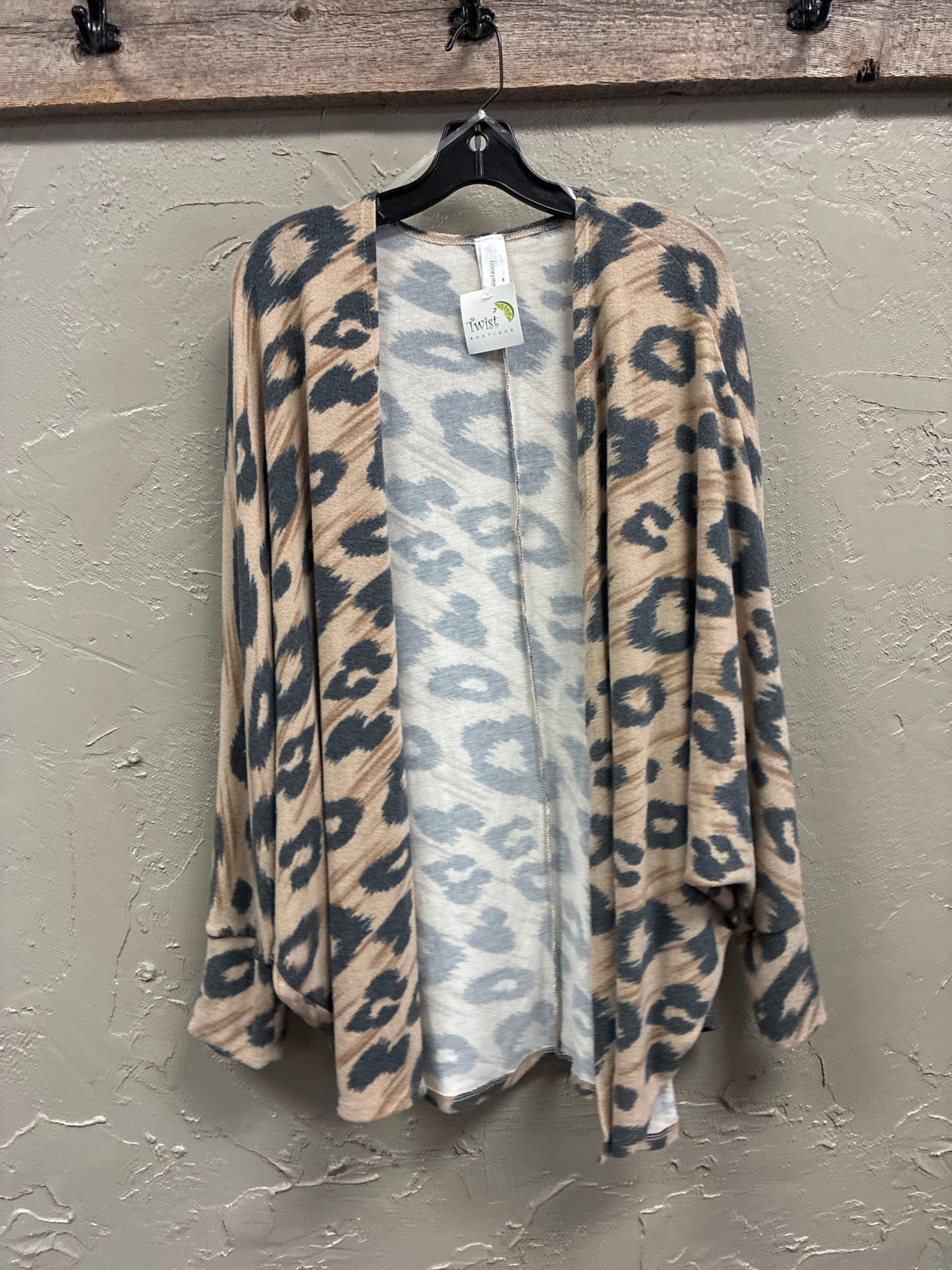NWT HoneyMe Open-Front Leopard Cardi (org$49)