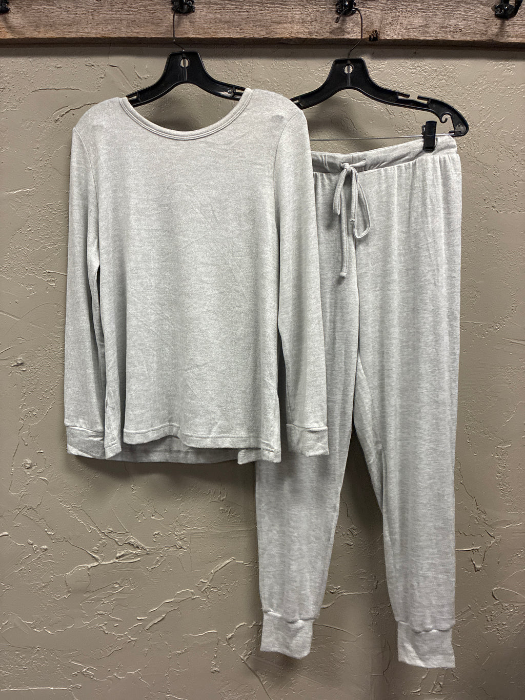 NWT White Mark 2-Piece Lounge Set (org$64)