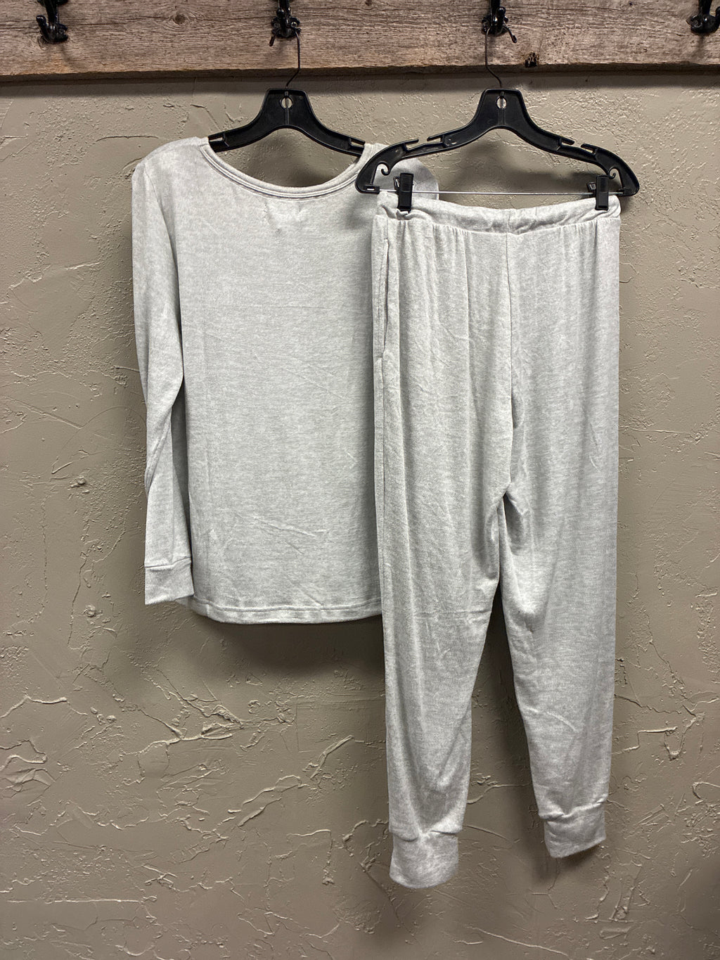 NWT White Mark 2-Piece Lounge Set (org$64)