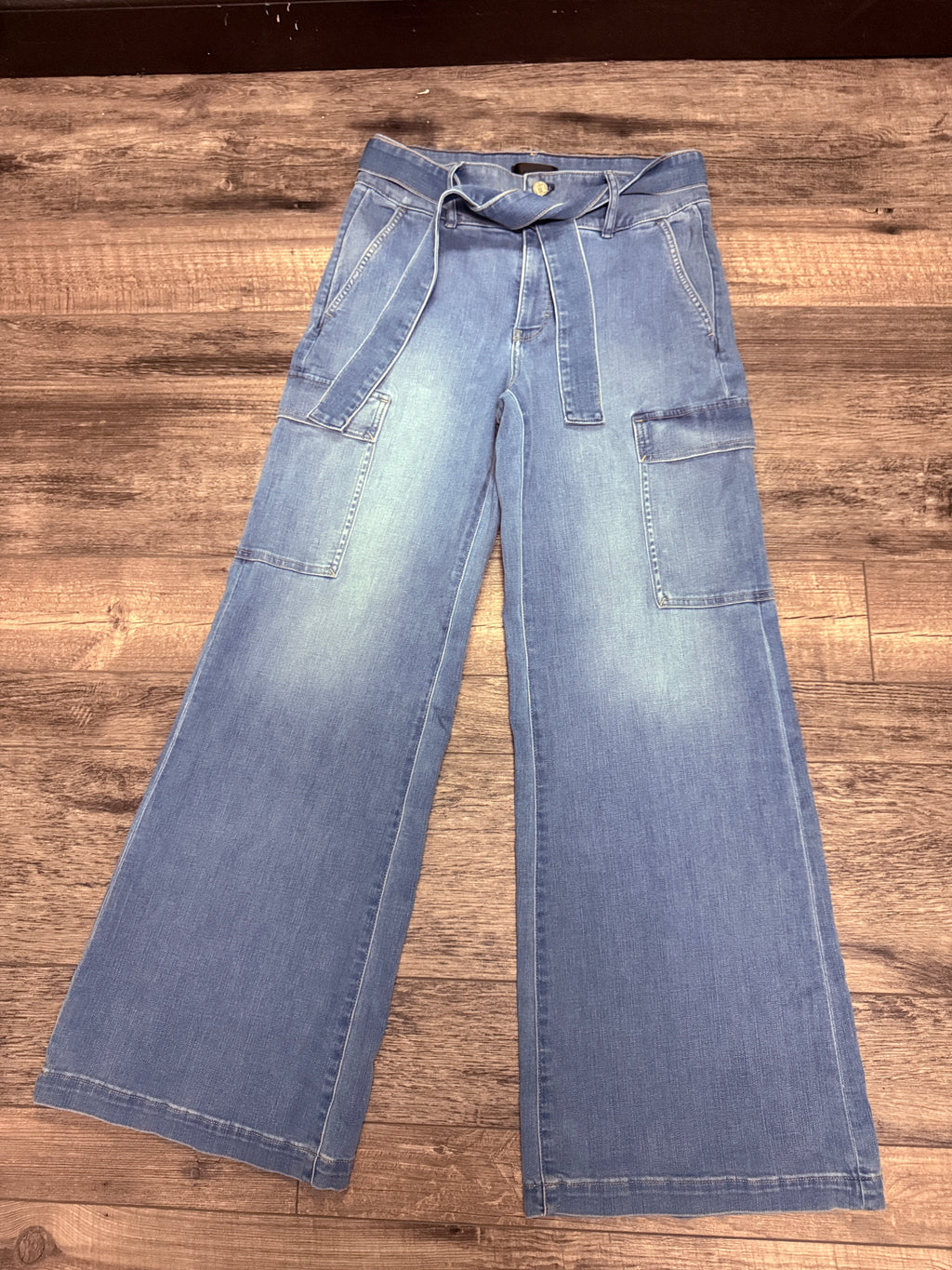 WHBM Belted Wide-Leg Cargo Jean (org$120)