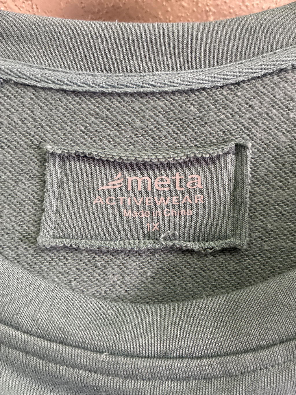 NWOT Meta Crisscross Sleeve Pullover