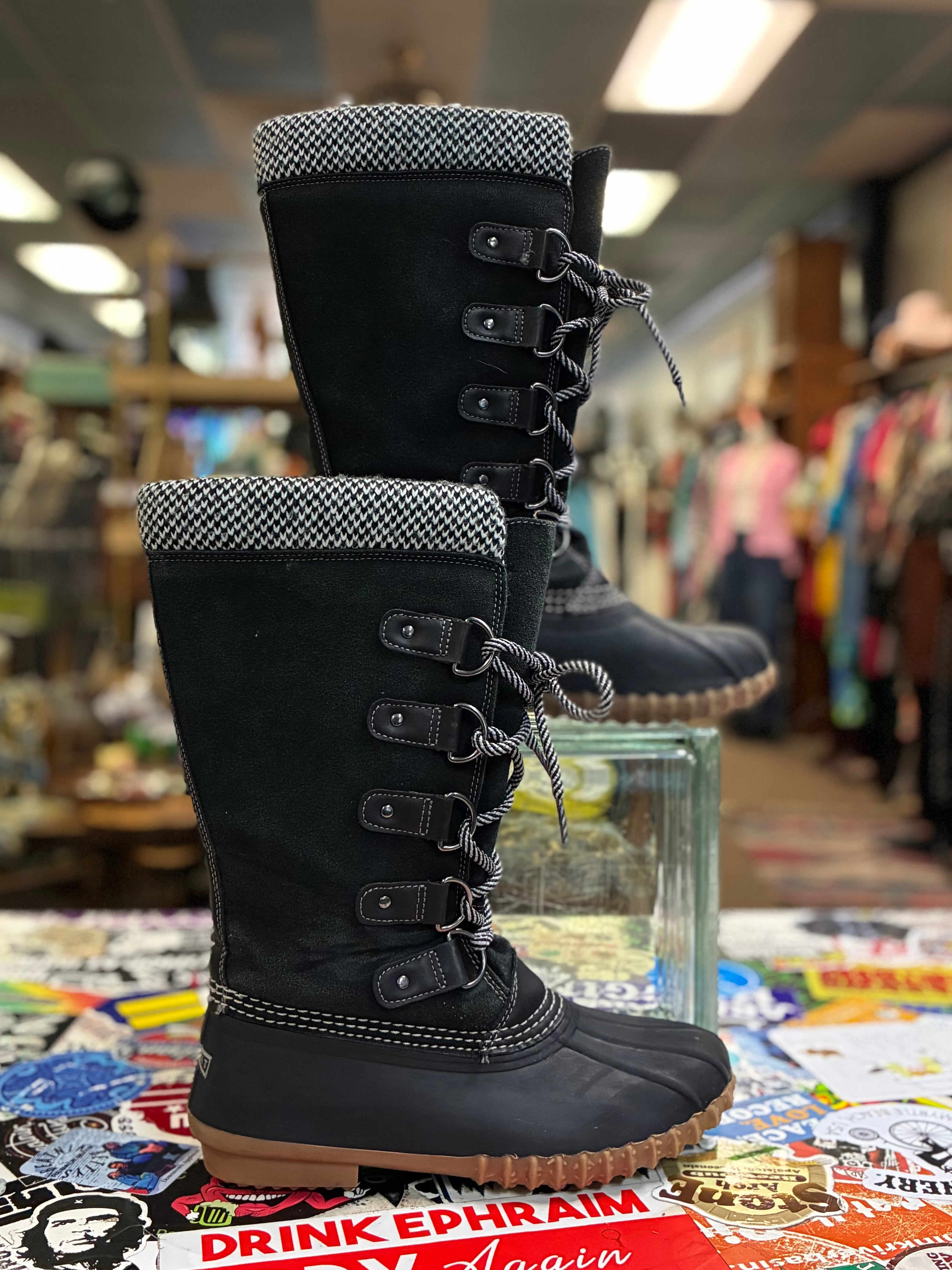 ESPRIT Lace-Up Winter Duck Boots