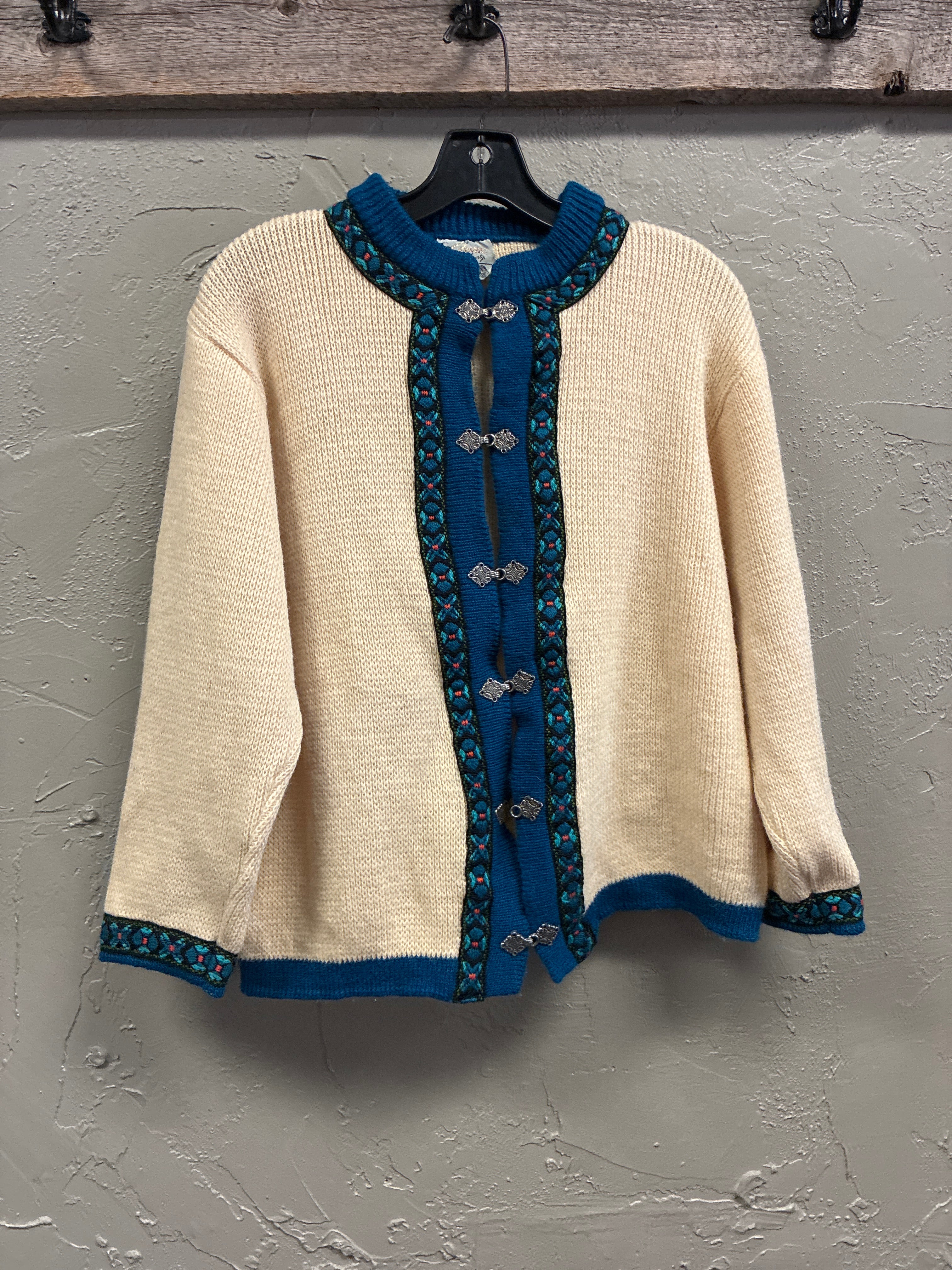 Vtg Gann of Norway Folk cardigan