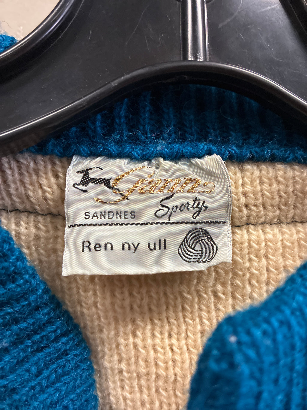 Vtg Gann of Norway Folk cardigan
