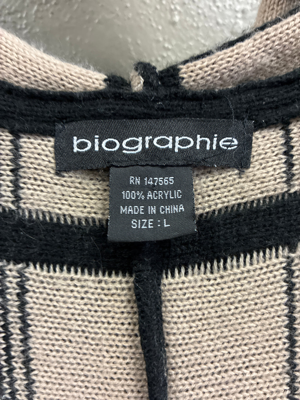 Biographie Hooded Poncho Wrap