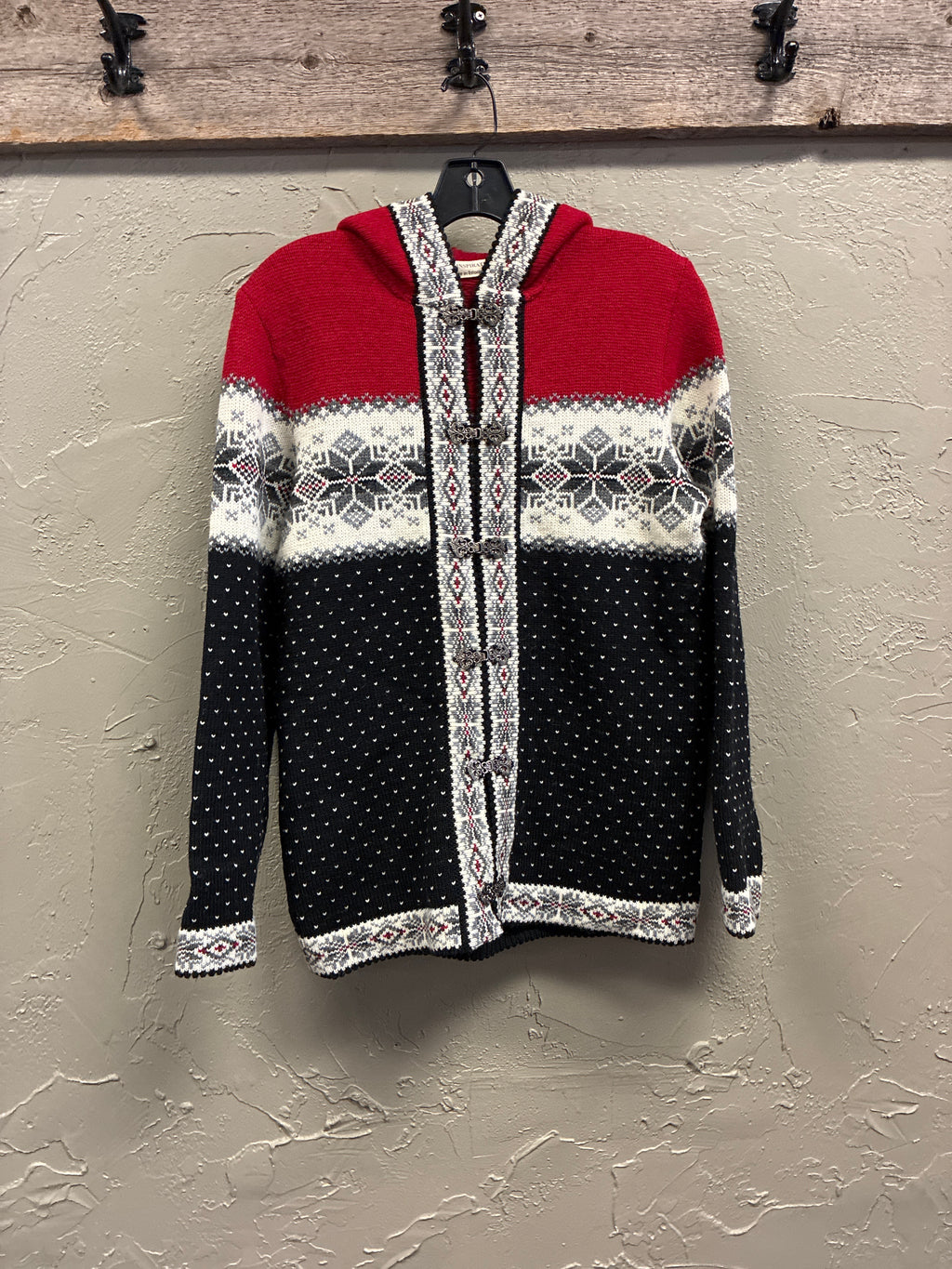 Baltic Inspirations Nordic Style Hooded Sweater