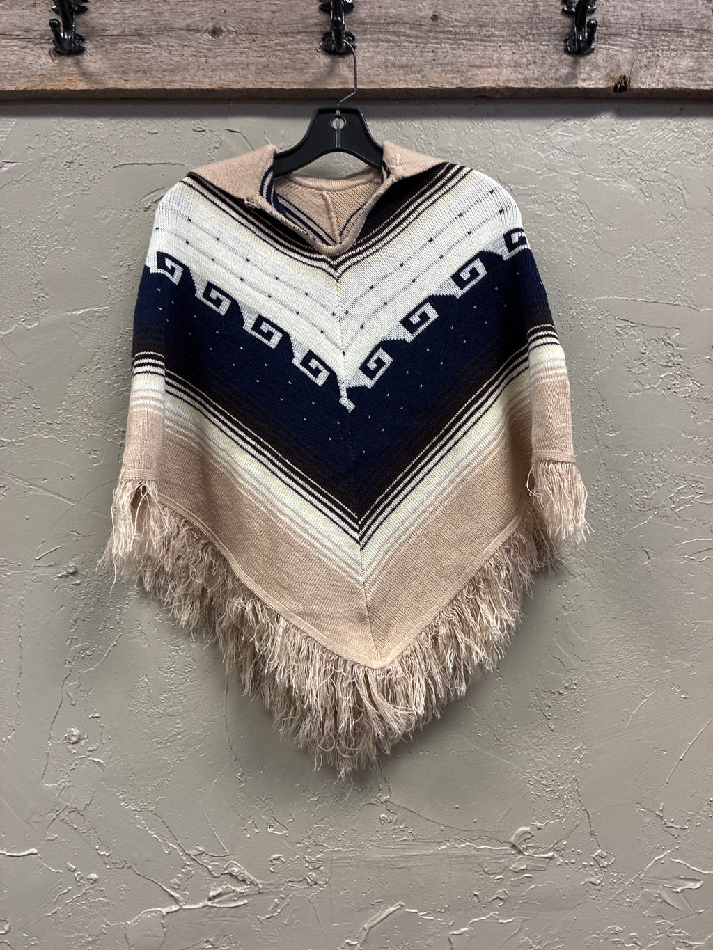 Vtg 70s Knit Fringe Poncho