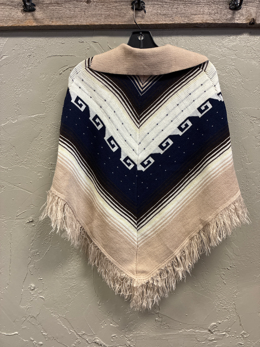 Vtg 70s Knit Fringe Poncho