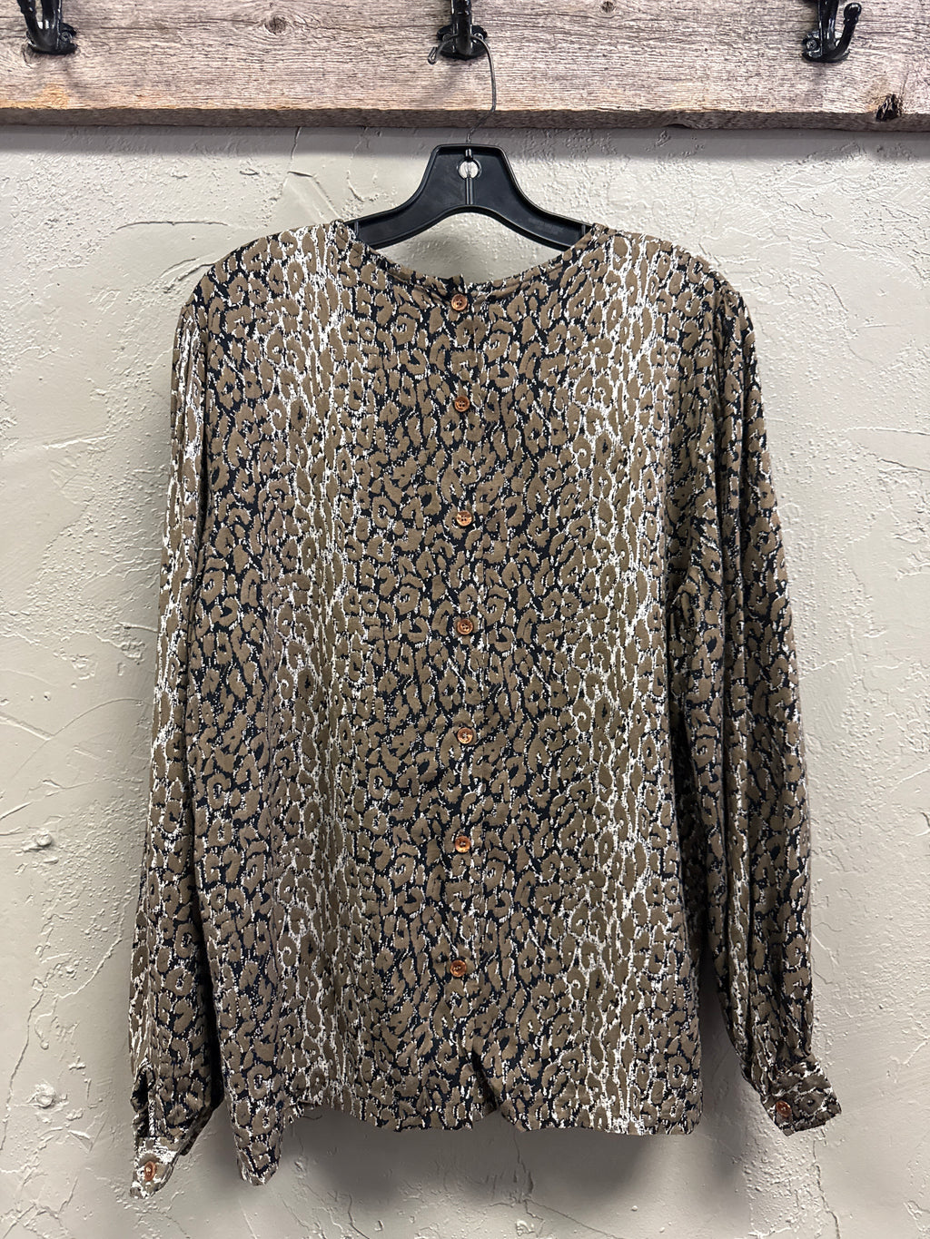 Vtg In Group Animal Print Blouse