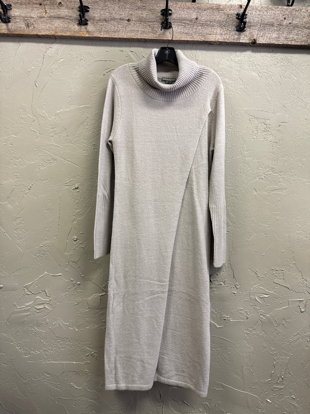 NWOT Kate & Mallory High Slit Sweater