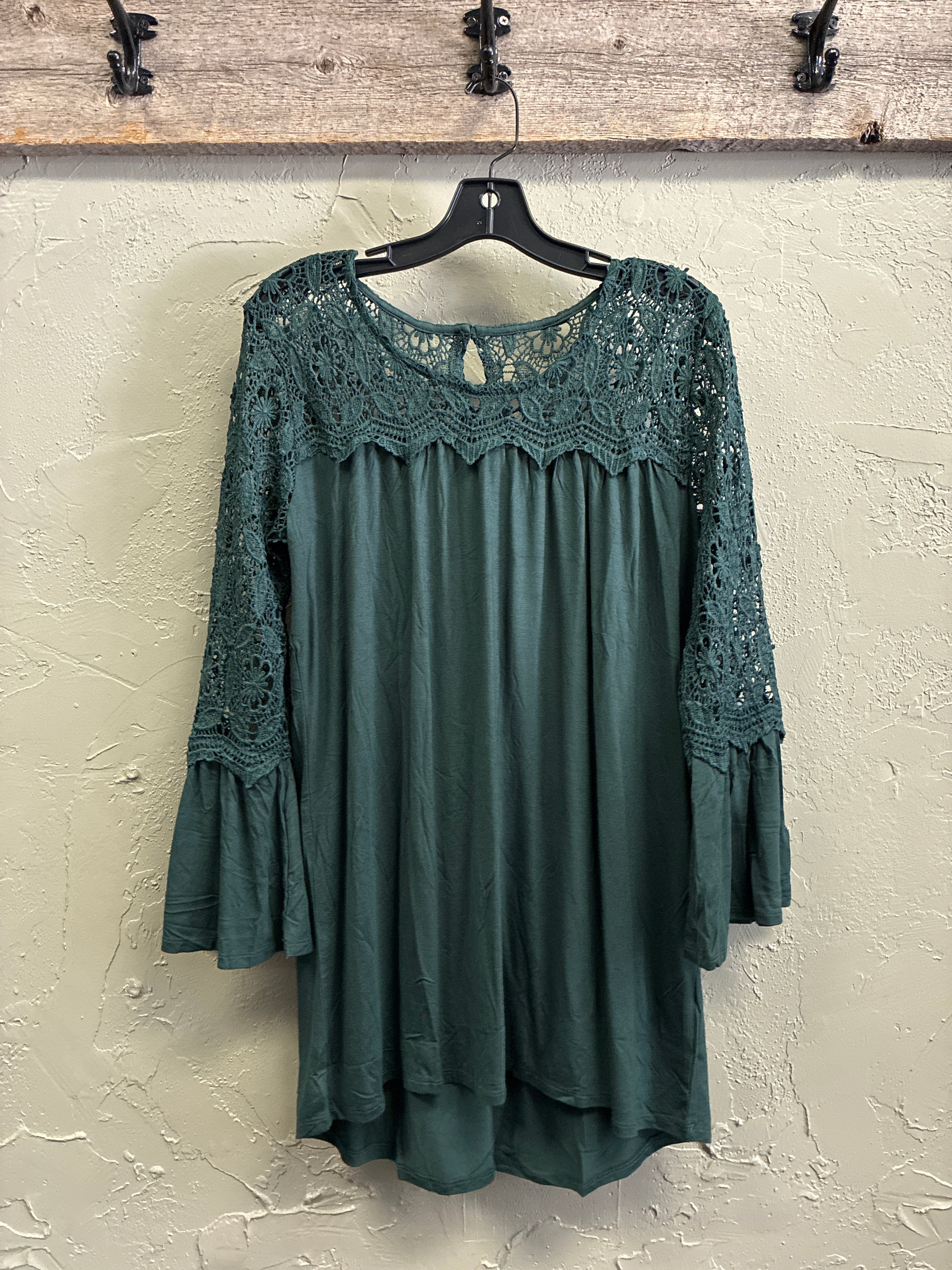 NWOT Kate & Mallory Crochet Lace Top