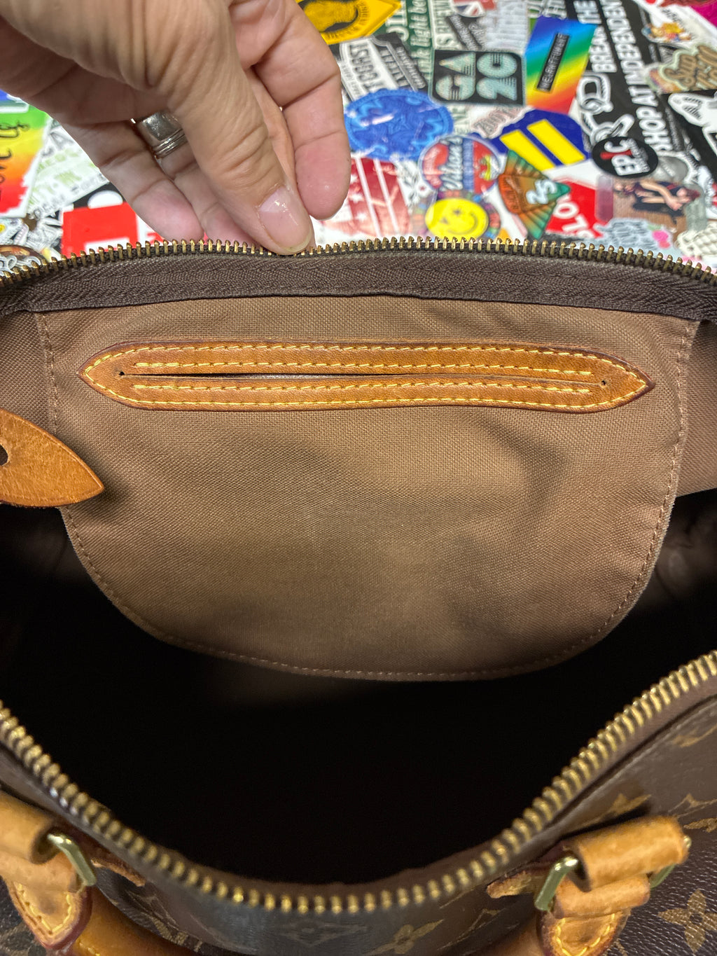 Authentic Vtg Louis Vuitton Monogram Speedy 35