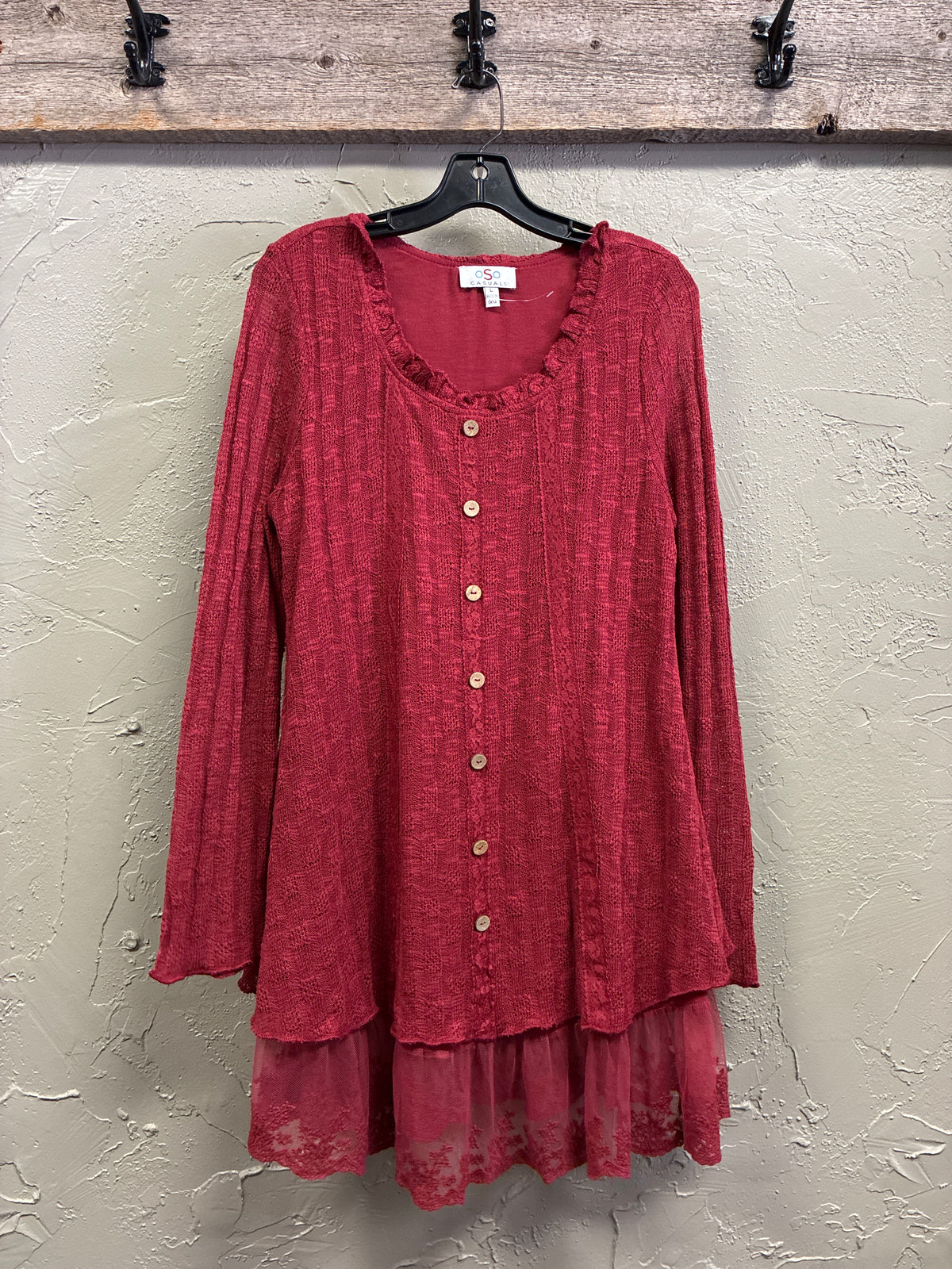 NWOT oSo Casuals Lace Bottom Tunic
