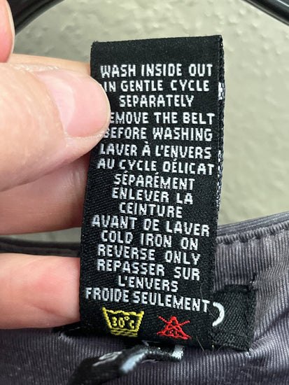 587189