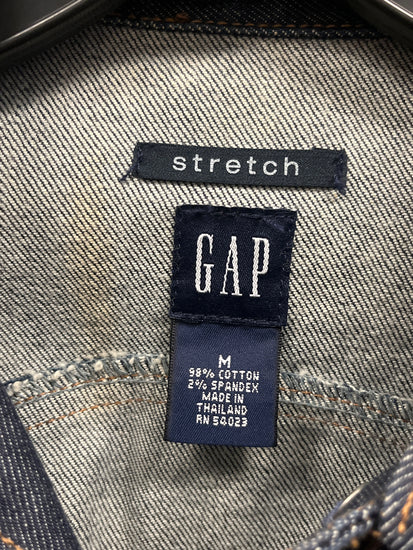 587342