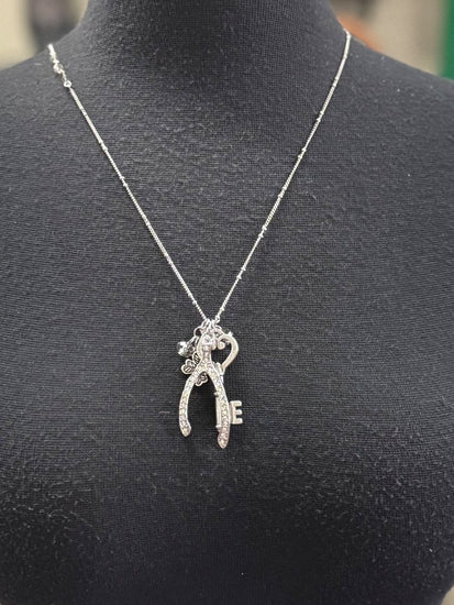 592990