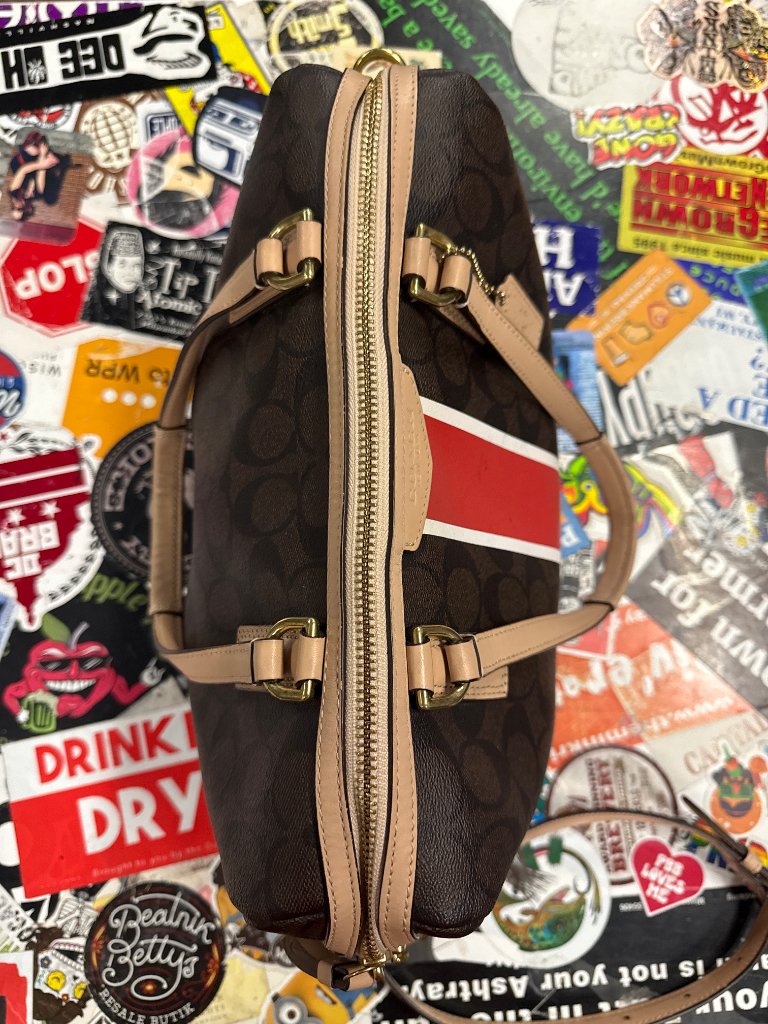 592999