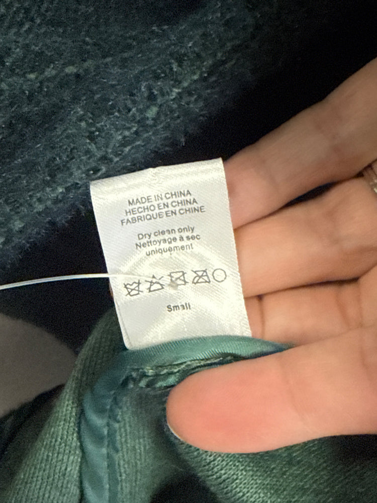 591716