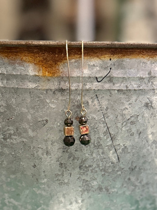 NWOT BEAD DROP EARRINGS