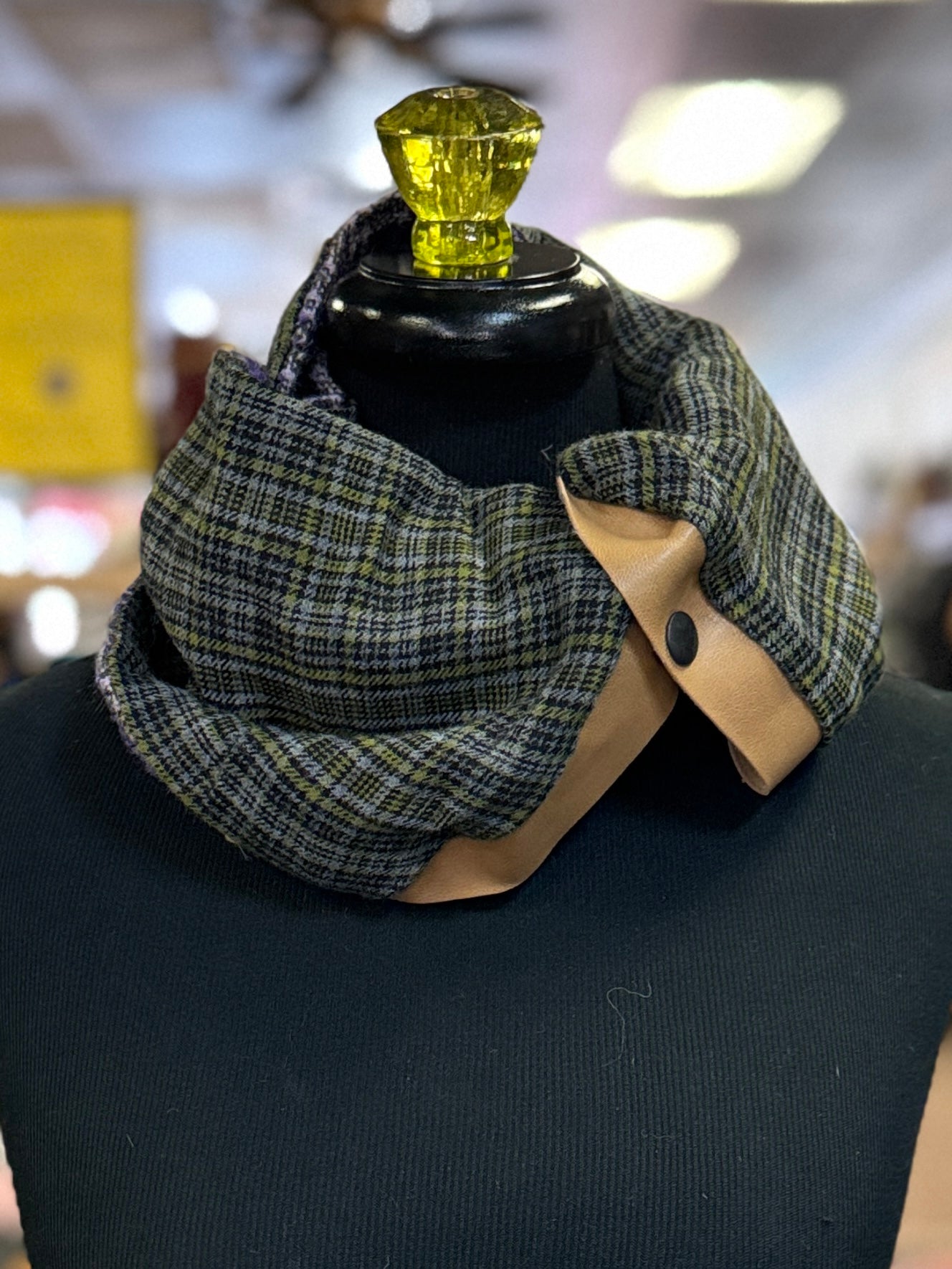 VTG FABRIC SNAP SCARVES