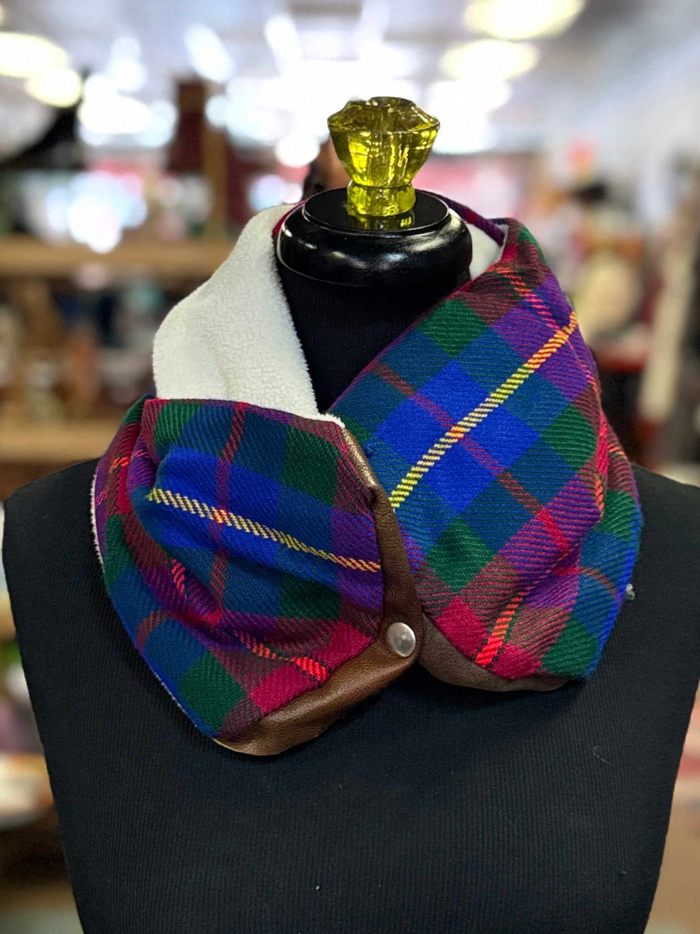 VTG FABRIC SNAP SCARVES