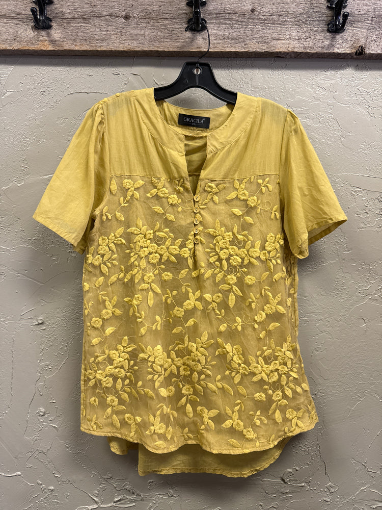 NWOT GRACILA EMBROIDERED FLORAL TOP