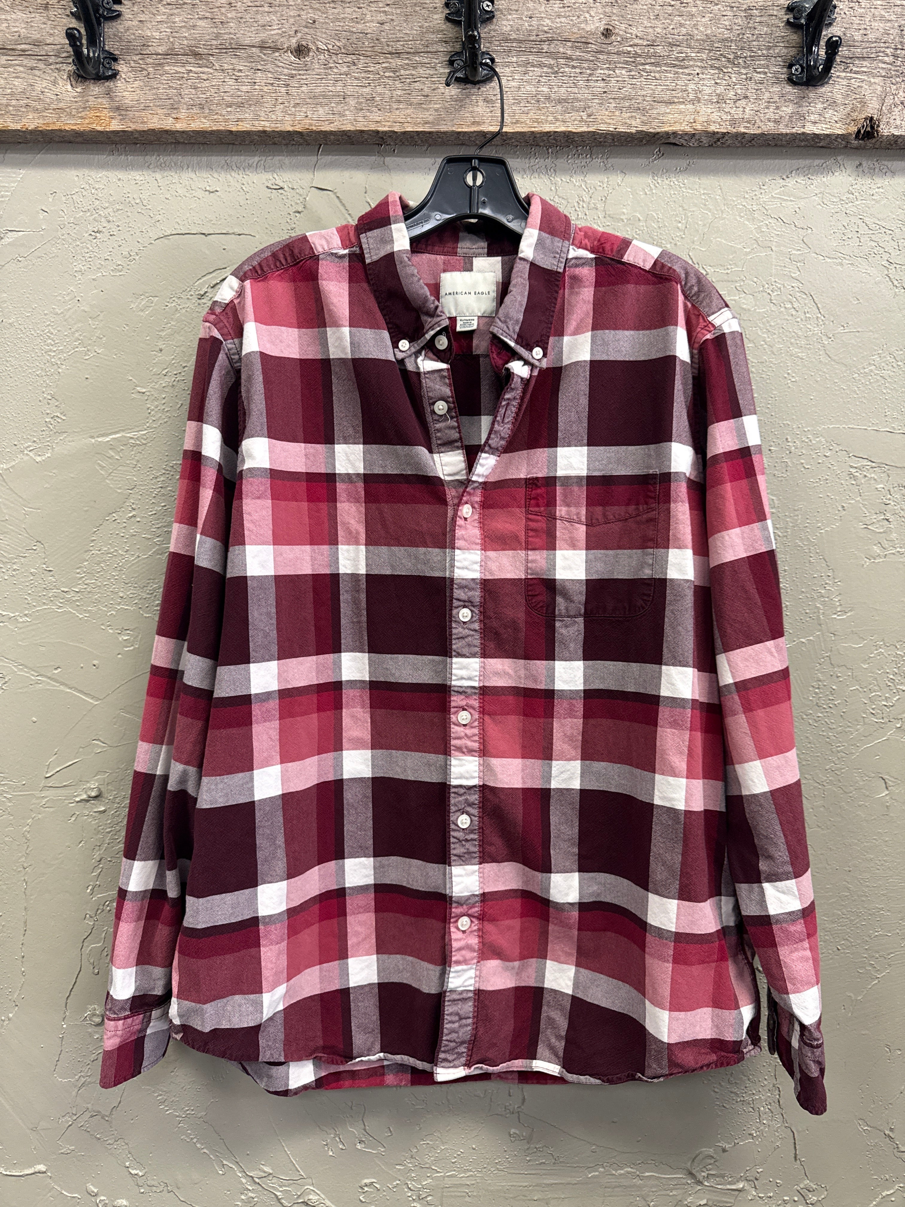 AMERICAN EAGLE SUPER SOFT SHIRT